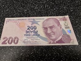 200 Türk Lirasi Banknote 