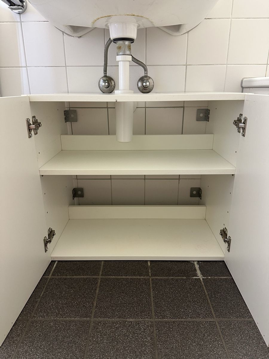 Badezimmermöbel: Badezimmerschrank  – Gebraucht aus Aarau von fel_7wqn 2
