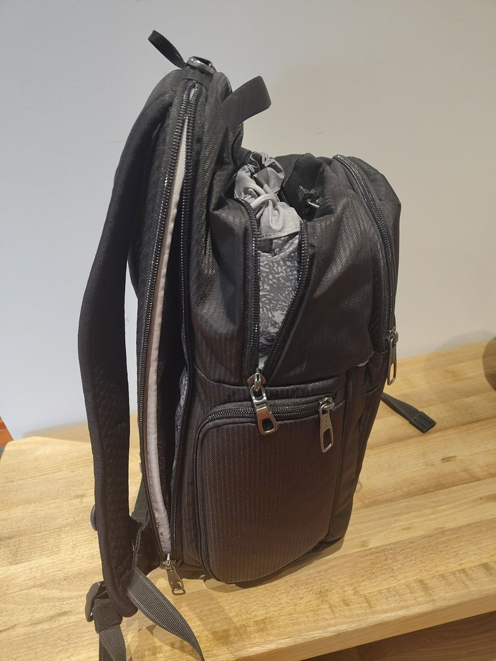 Pacsafe Zaini: Fotorucksack – Usato da Zürich venduto da hem570 1