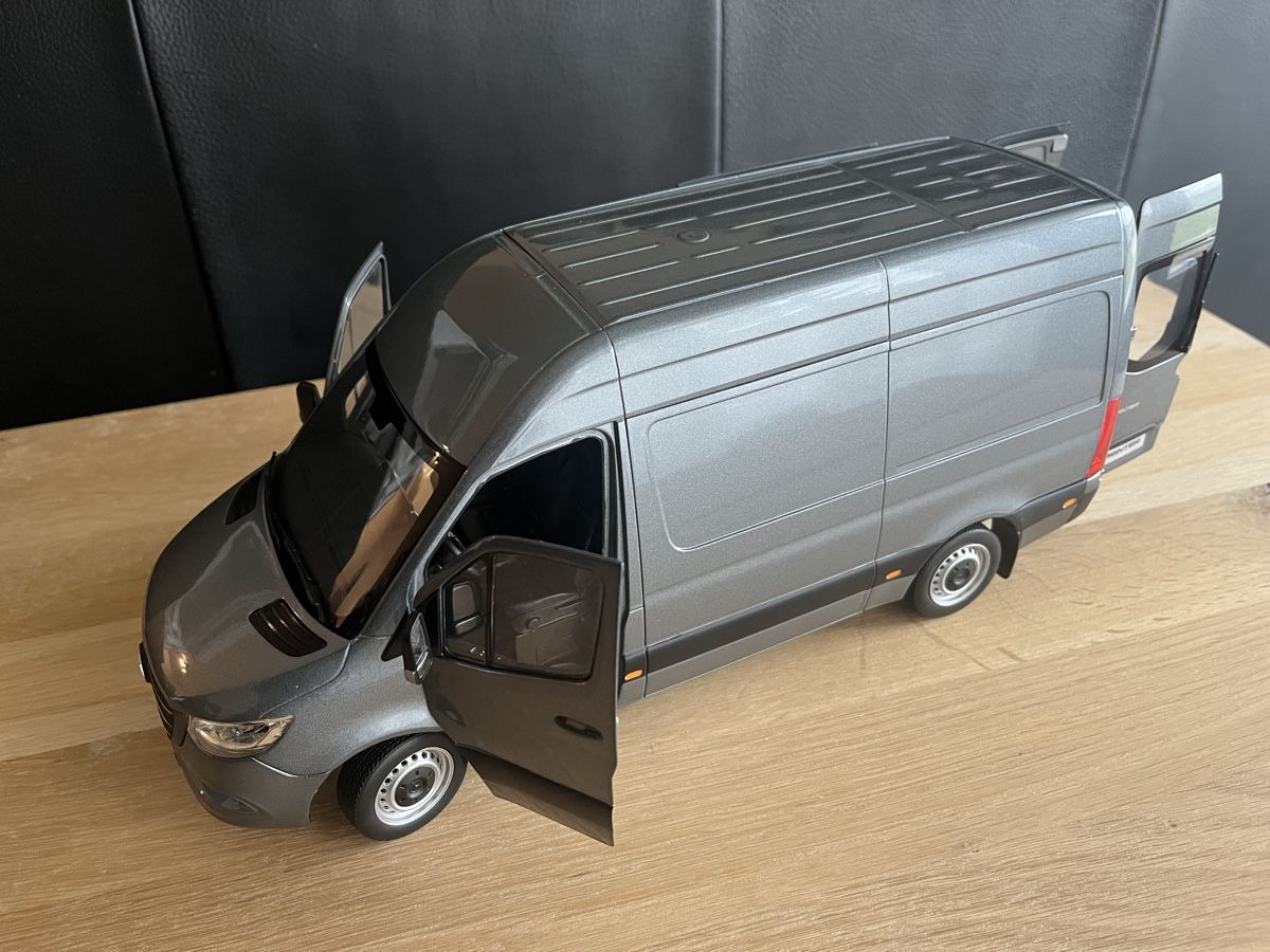 Norev Modellini d'auto: Mercedes-Benz Sprinter 1/18 Norev – Nuovo e nell'imballaggio originale da Léchelles venduto da Mlinspiration 7