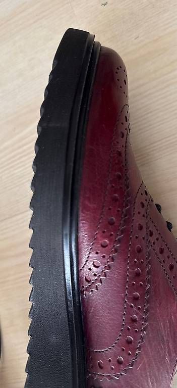 Chaussures femmes: Bordeaux Rote Damenhalbschuhe – D'occasion à Au ZH par gei_s28y 2
