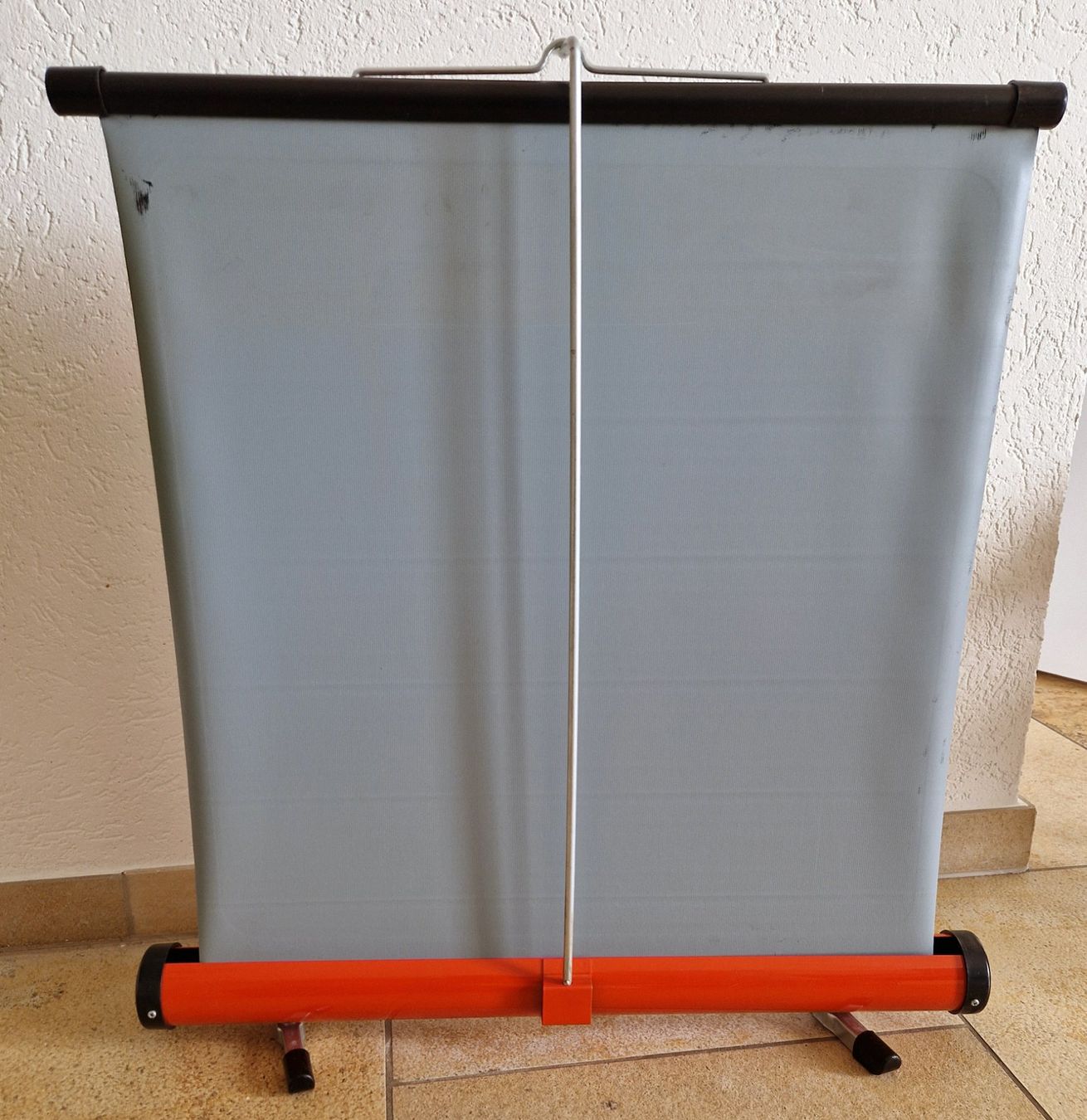 Heimkino: Kleine tragbare Rolloleinwand von Champion – Gebraucht aus Stallikon von sale-trade 1