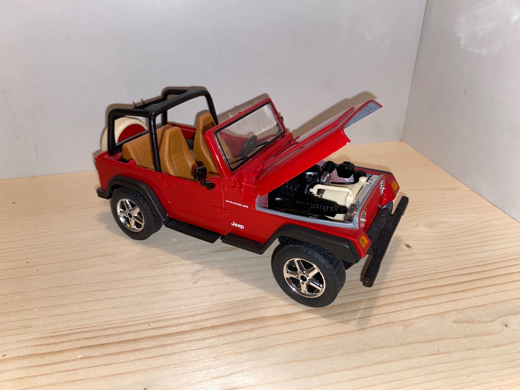 Jeep Modellini d'auto: Jeep Wrangler 1/18 – Usato da Wohlen AG venduto da PrivatSammlung 3