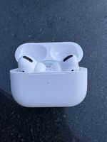 Apple AirPods Pro mit Ladehülle weiss gebraucht