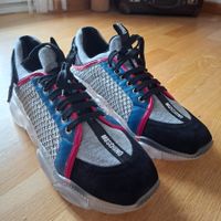 Moschino Couture Multi-Panek Teddy Bear Sneakers