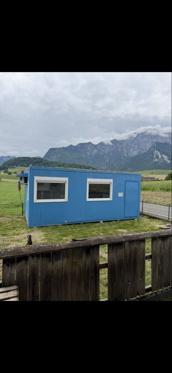Baucontainer: Bürocontainer mit Klimaanlage – Gebraucht aus wimmis von Chrusch8