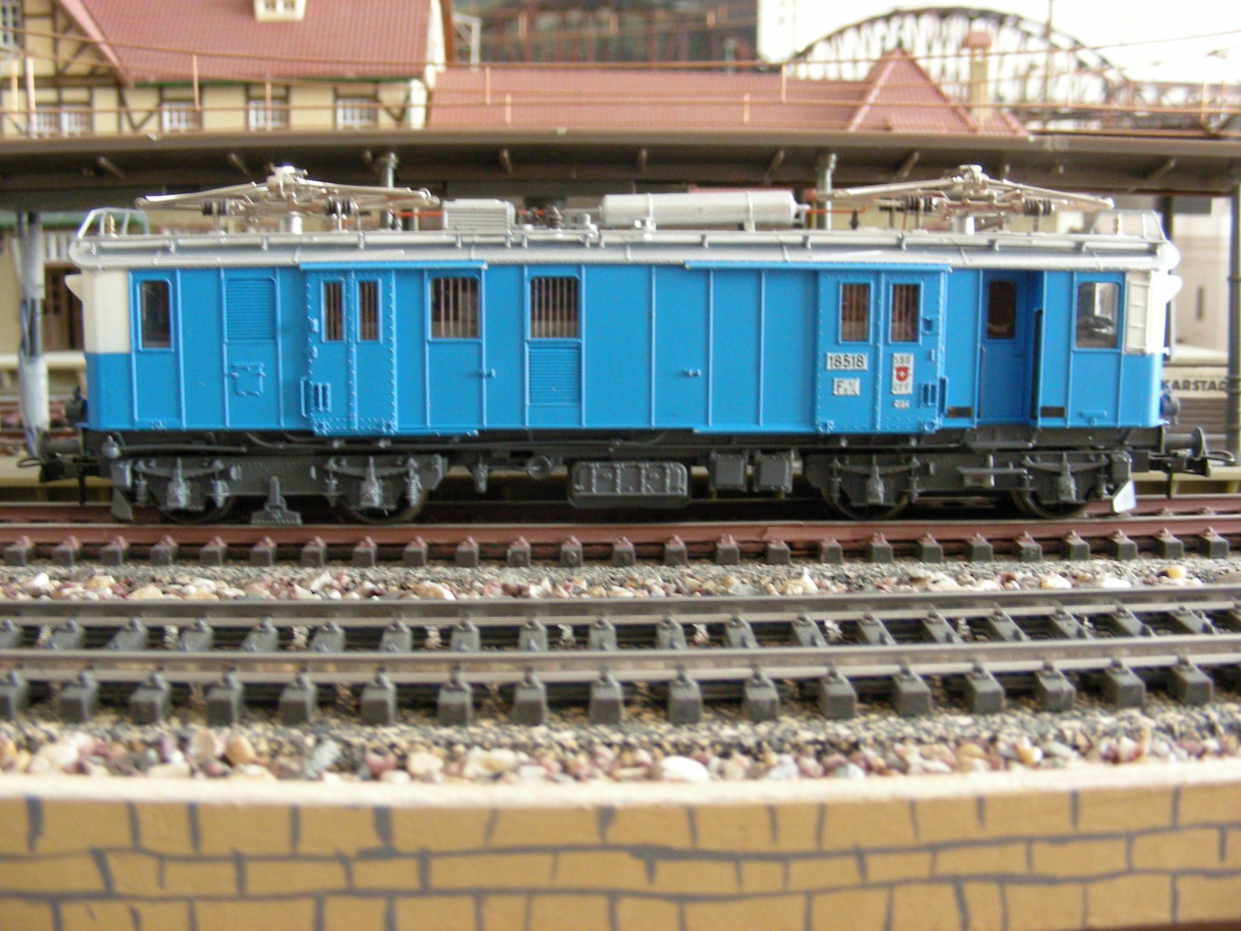 Roco Modellini di ferrovie: Roco locomotive ancienne HO digitalsé. – Usato da Villars-Burquin venduto da Rodjeurs