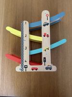 Circuit de voitures en bois 4 niveaux état neuf