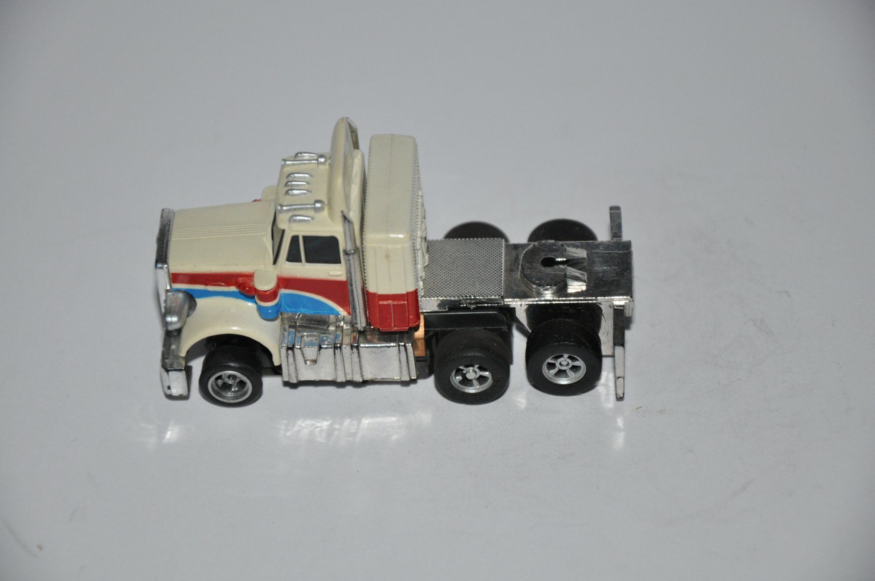 Faller Piste: Sattelschlepper, Lastwagen Faller AFX Aurora – Usato da Ebnat-Kappel venduto da Aallerlei
