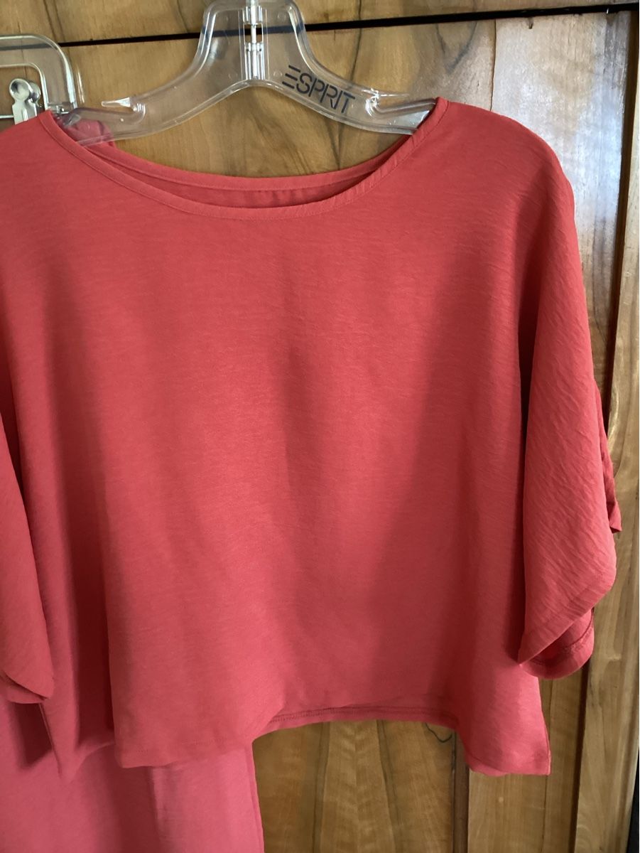 Lotti di vestiti: Hose mit Oberteil, Gr. XL – Usato da Salenstein venduto da Esprit57 1