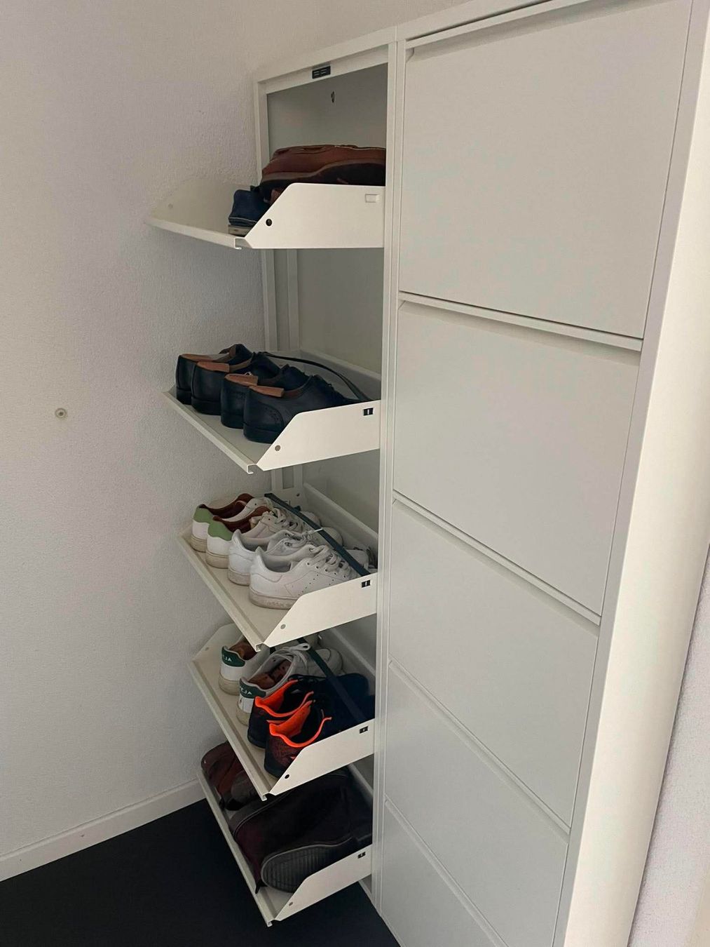 Armadi: Schuhschrank – Usato da Zürich venduto da Bruuushh