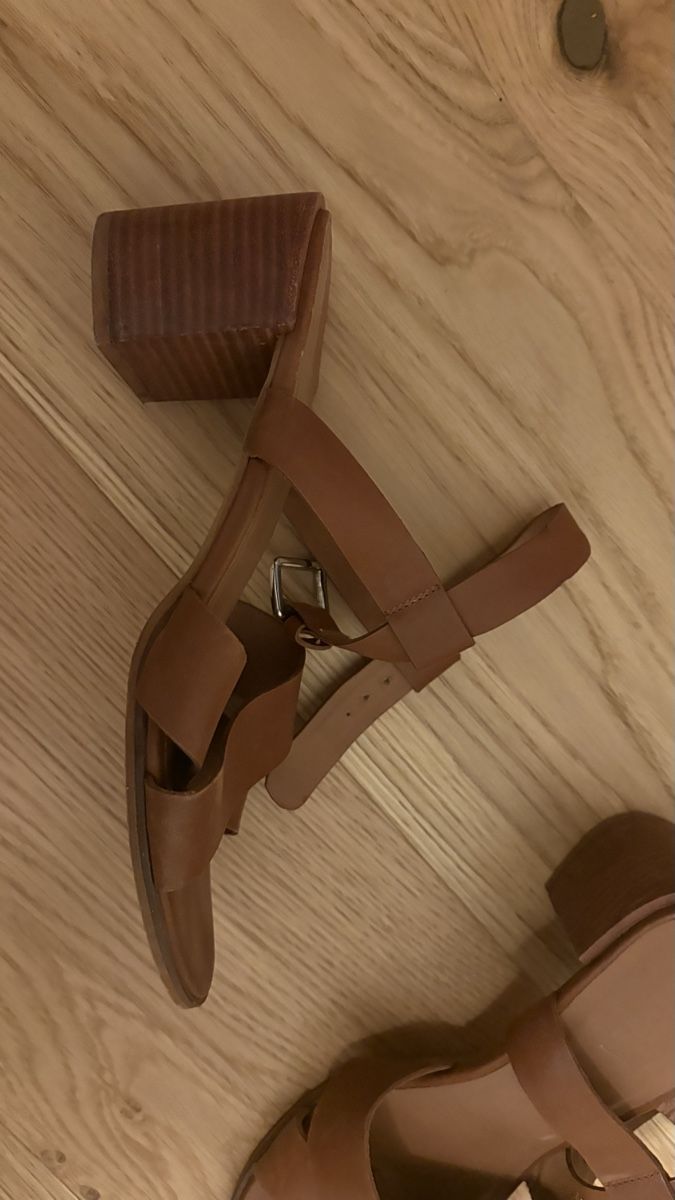 Scarpe da donna: Schuhe mit Absatz – Usato da Winterthur venduto da laralara123 1