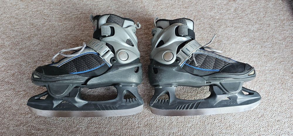 Pattini da ghiaccio: Verstellbare Kinder Schlittschuhe, Grösse 34-36 – Usato da Kappelen venduto da Vertigo5