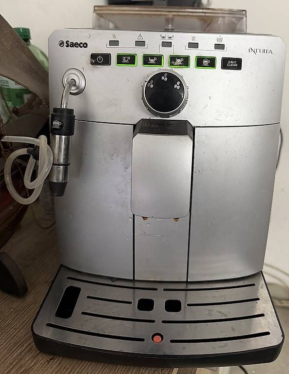 Saeco Macchine per caffè & Macchine per espresso: Saeco Intuita Kaffeevollautomat – Usato da Frenkendorf venduto da autodiscount4123