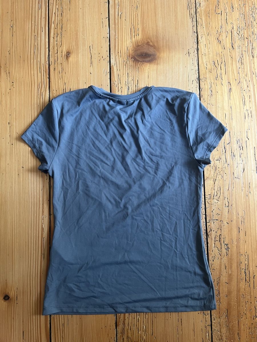 T-shirt: Mini T-Shirt – Usato da Magden venduto da leo_c8bc 1