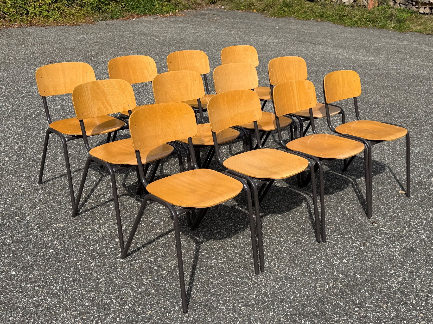 Sedie: 12 Schul- Atelierstühle, Stapelbar – Usato da Zwingen venduto da moje1 4