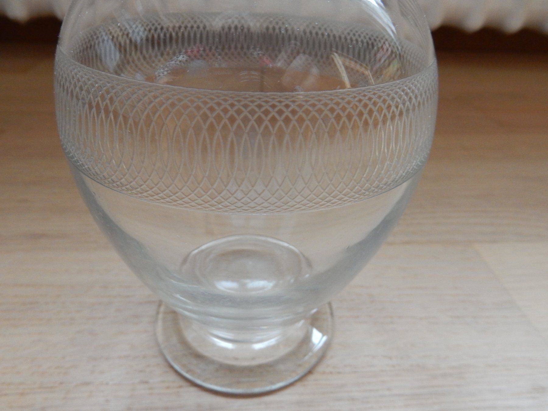 Caraffe: antike Likörflasche mit Muster Glas Schnaps Flasche Karaffe – Usato da Jona venduto da simongarden 4