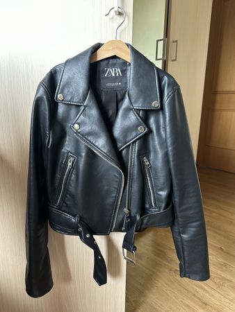 Veste en cuir ZARA noire taille XS bon état