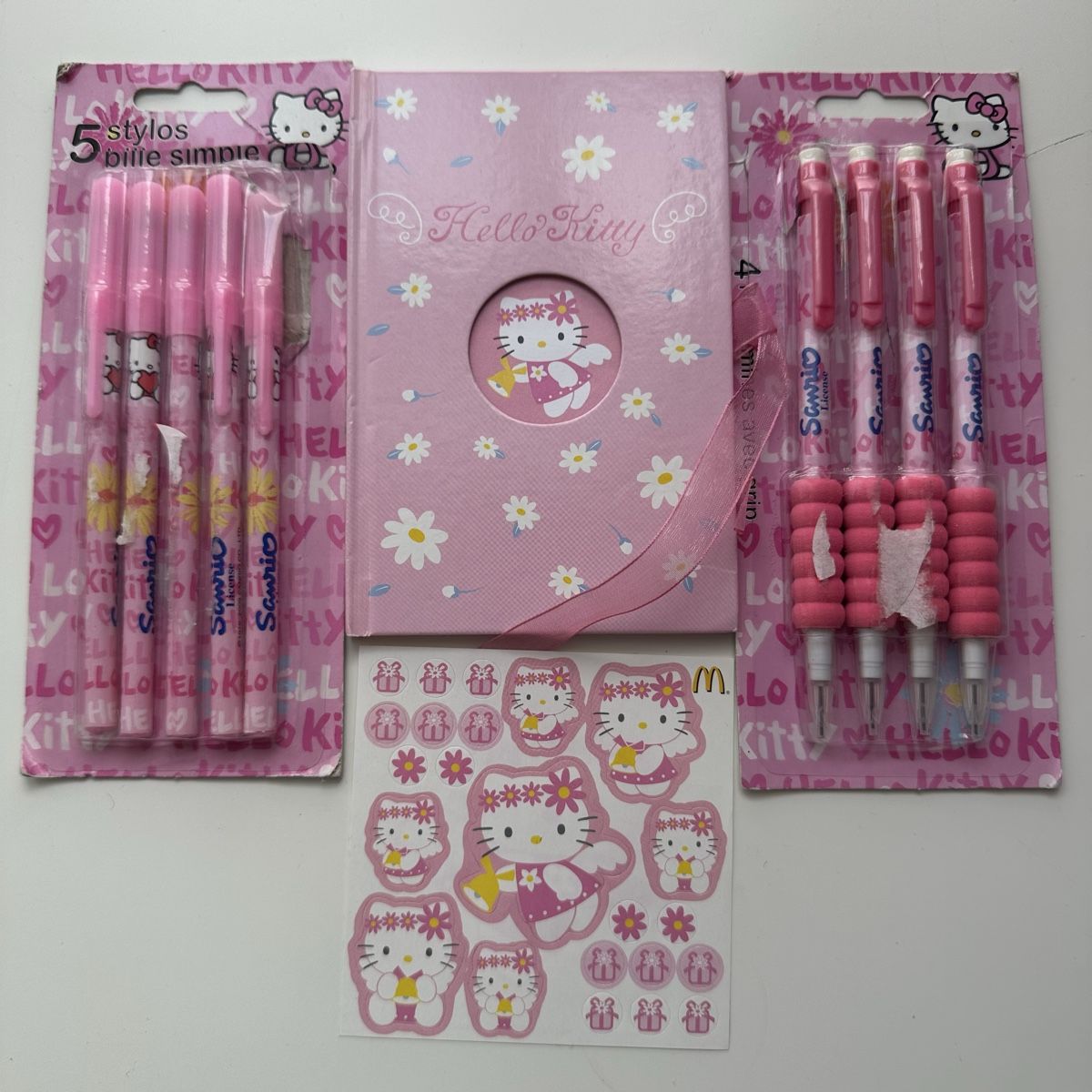 Hello Kitty Schreibblöcke: Set papeterie Hello Kitty Sanrio 2007 – Gebraucht aus Givisiez von dor_xb9k