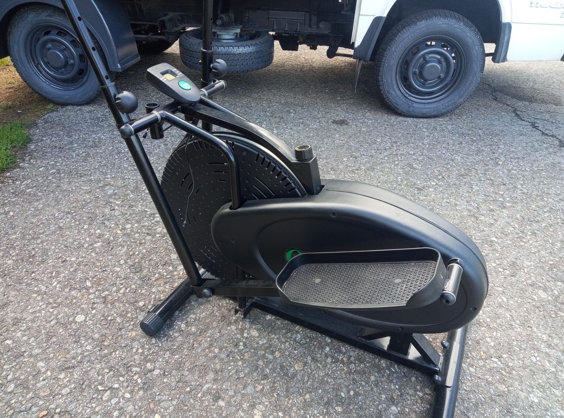 Vélos d'appartement: CrossTrainer – D'occasion à Bienne par Daniel_Schader 2