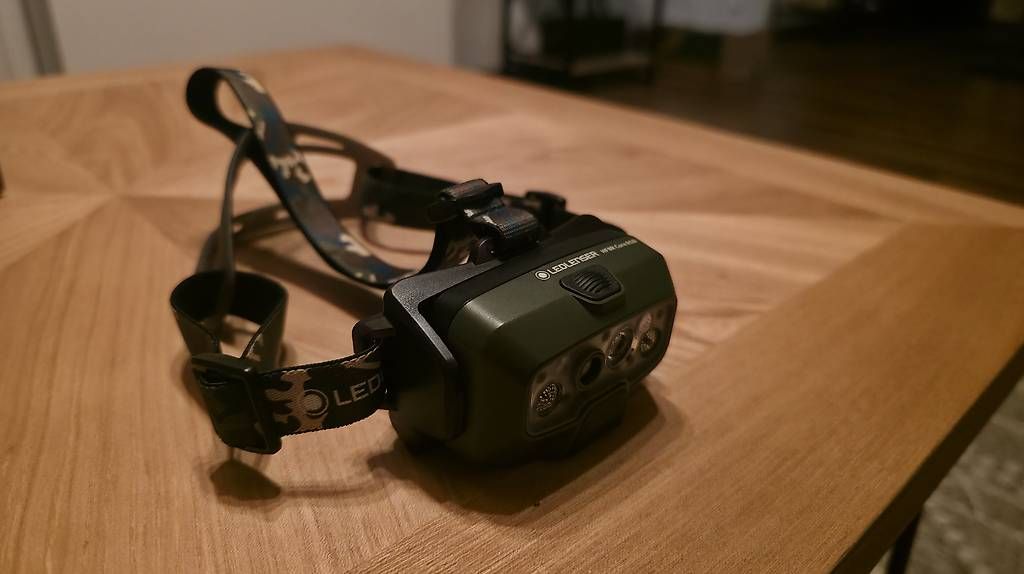 Lampes: Led Lenser HF8R Core RGB – D'occasion à moosseedorf par janm2808