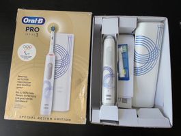 Brosse à dents Oral-B Pro Series 3 neuve étui de voyage