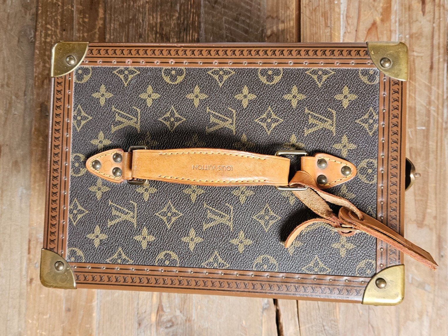 Louis Vuitton Custodie per cosmetici: Louis Vuitton Kosmetikkoffer – Nuovo (secondo la descrizione) da Meyriez venduto da Zigzagzug 3