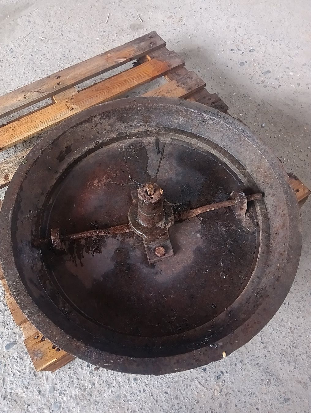 Autres matériaux de construction: Schachtdeckel – D'occasion à Osterfingen par raindrop141 2