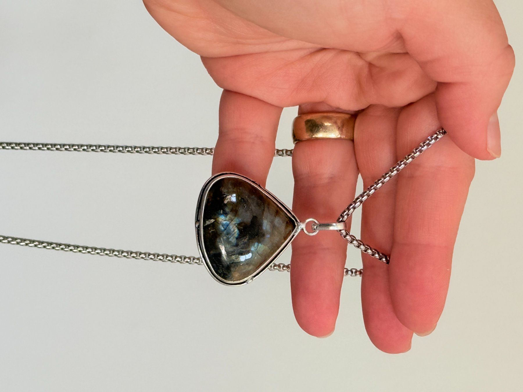 Ketten: Collier avec Labradorite – Neu und originalverpackt aus Genève von AWWA 6