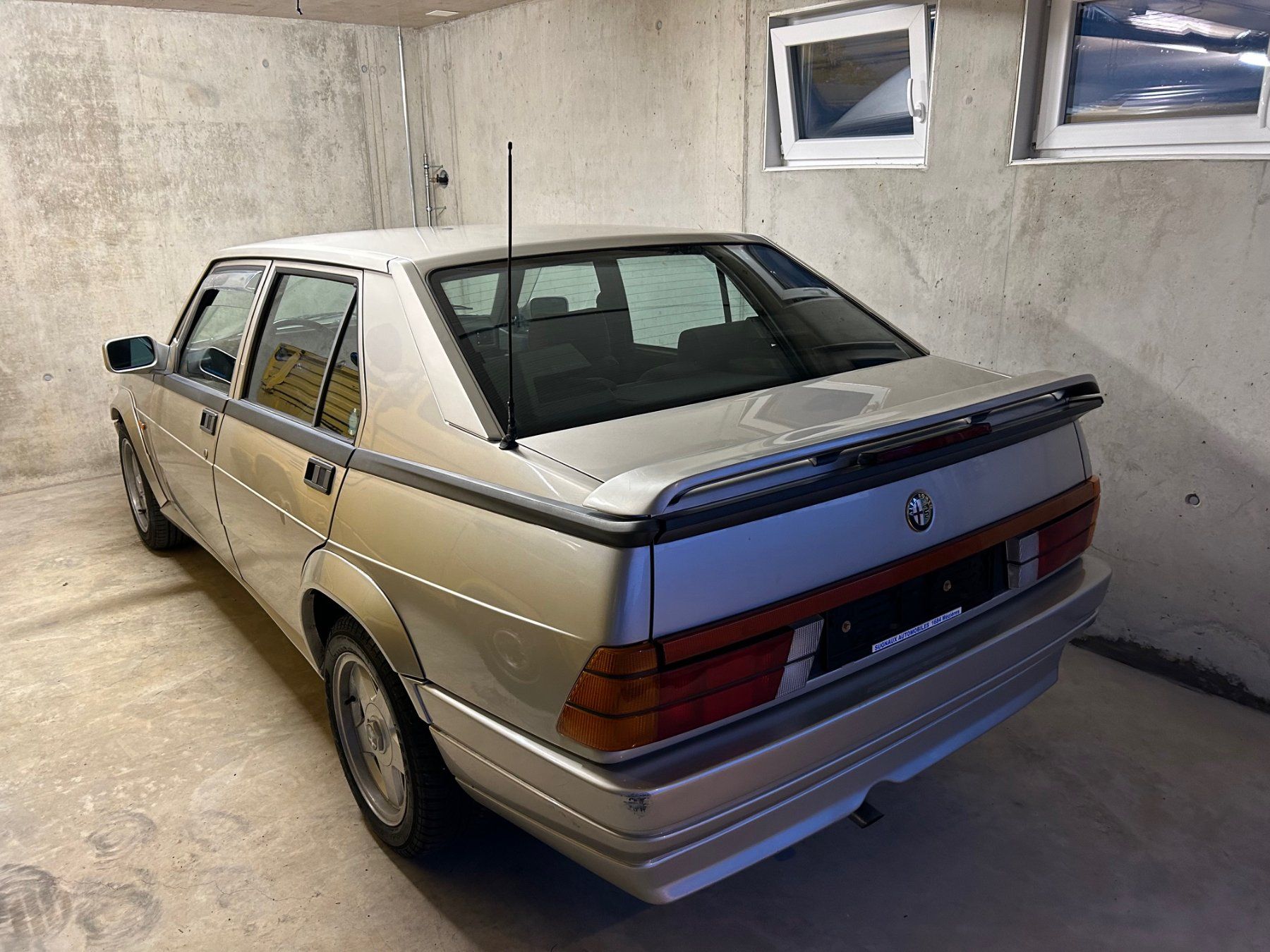 Alfa Romeo Automobili: Alfa 75 2.0 Twin Spark – Difettoso da Thayngen venduto da Neuhof80 1
