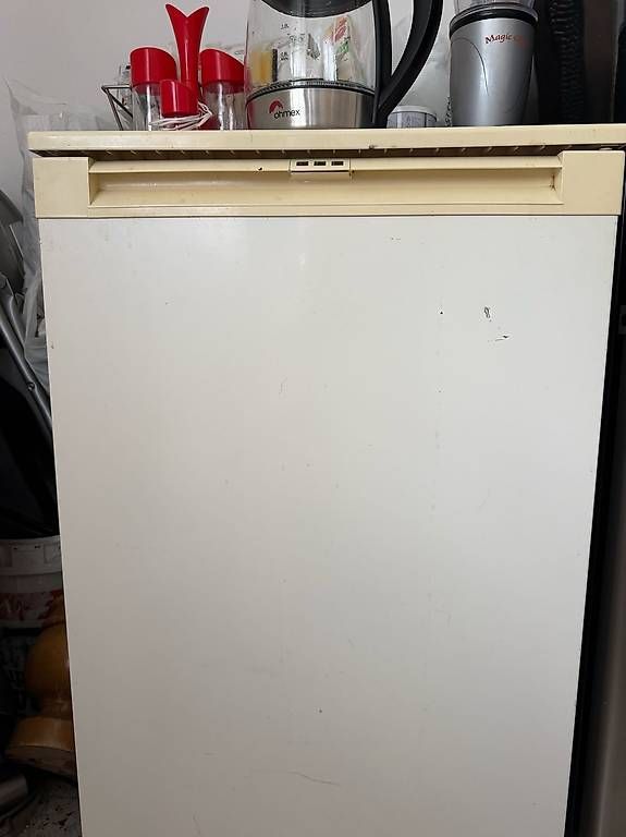 Cucine complete: Partenza al estere – Usato da Bellinzona venduto da cou_wdv6 4