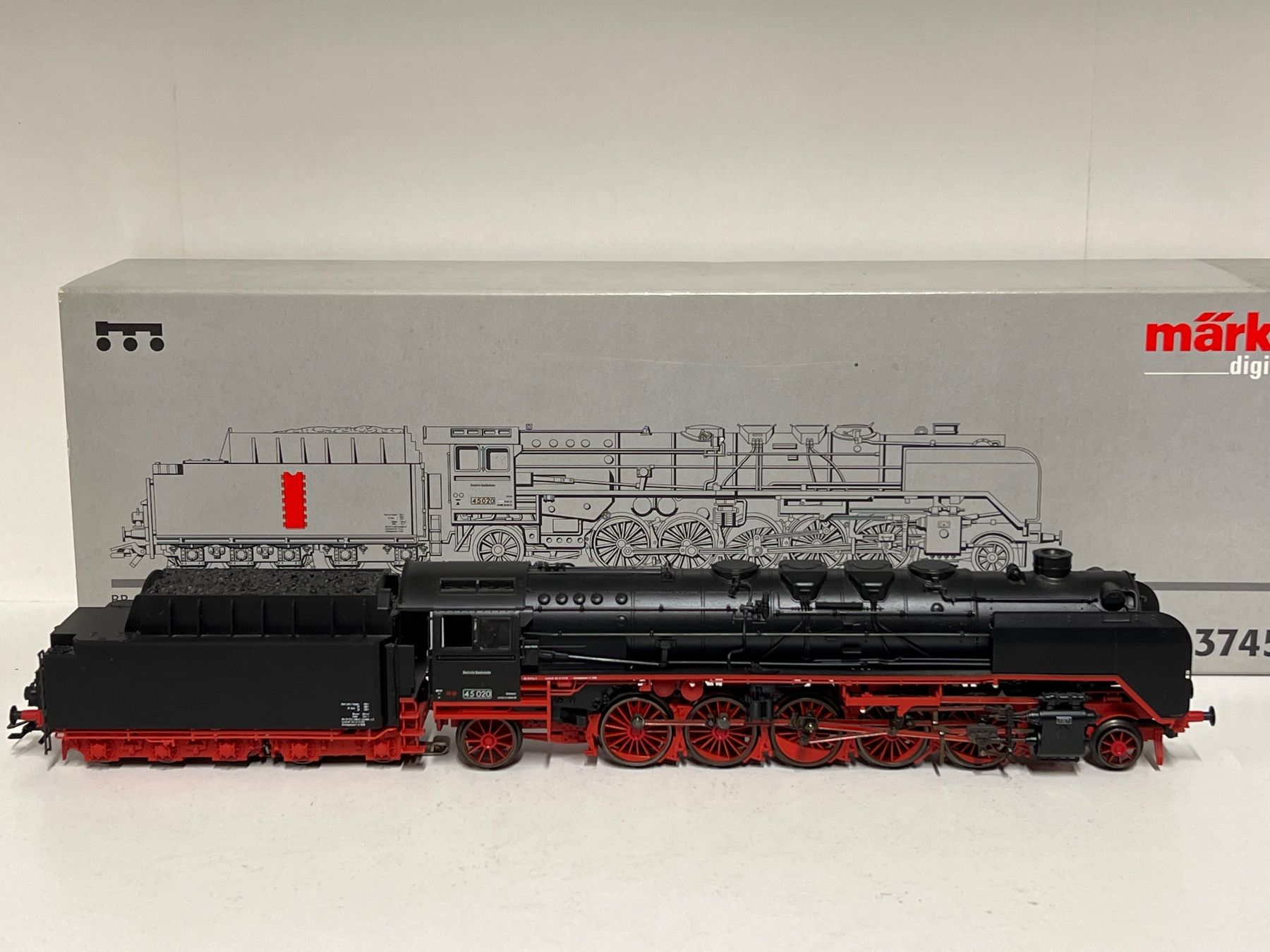 Märklin Modellini di ferrovie: Märklin  37450 BR 45 DB Digital – Nuovo (secondo la descrizione) da Neuenhof venduto da ludovicco 1