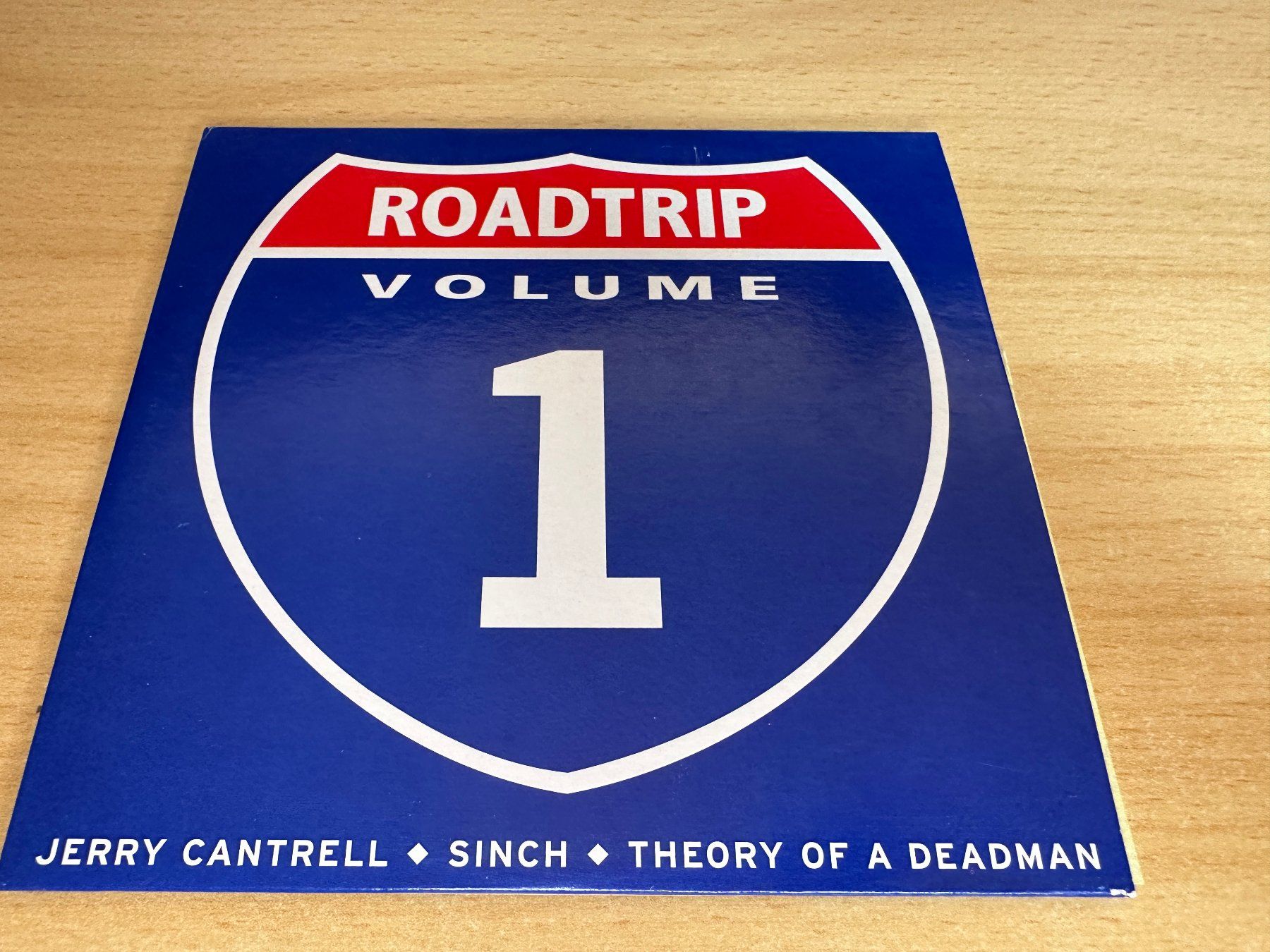 CD: Various – Roadtrip Volume 1 - Promo CD – Usato da Rikon im Tösstal venduto da Alpenmutz