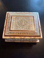 Antike Intarsien Box mit Musikdose und Zigaretten Behälter