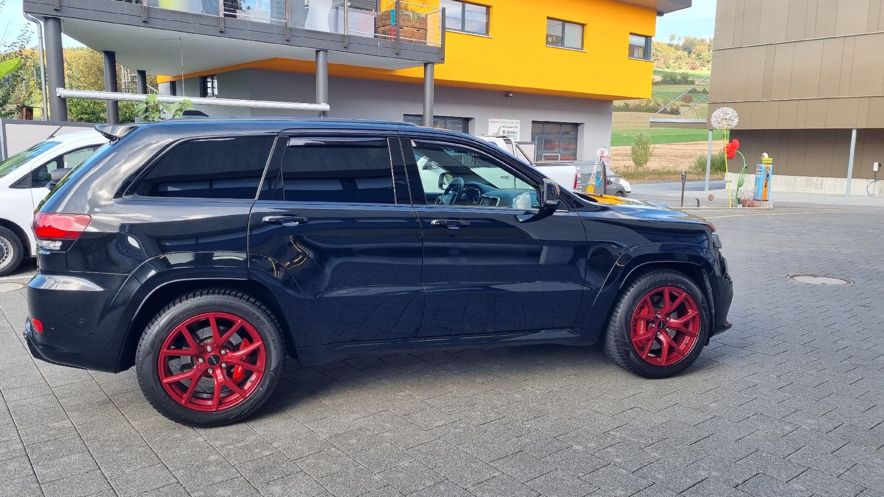 Jeep Autos: Grand Cherokee SRT8 6.4Lt V8 – D'occasion à Beinwil am See par rimeina 3