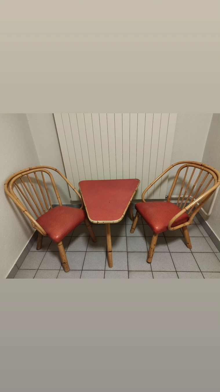 Set de table et chaises: Ensemble vintage rotin – D'occasion à Estavayer-le-lac par catherinelou 6