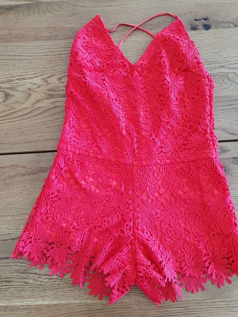 Vestiti: combinaison en dentelle rouge taille 34 – Usato da Cheseaux sur Lausanne venduto da pan_skd5 1