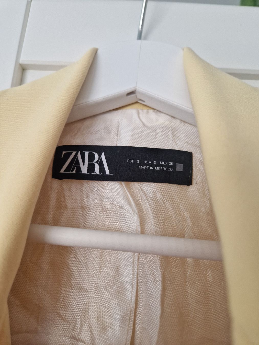 Zara Lotti di vestiti: Zara - Blazer & Hose in gelb, Gr. S – Usato da Fislisbach venduto da mgr_yy8b 1