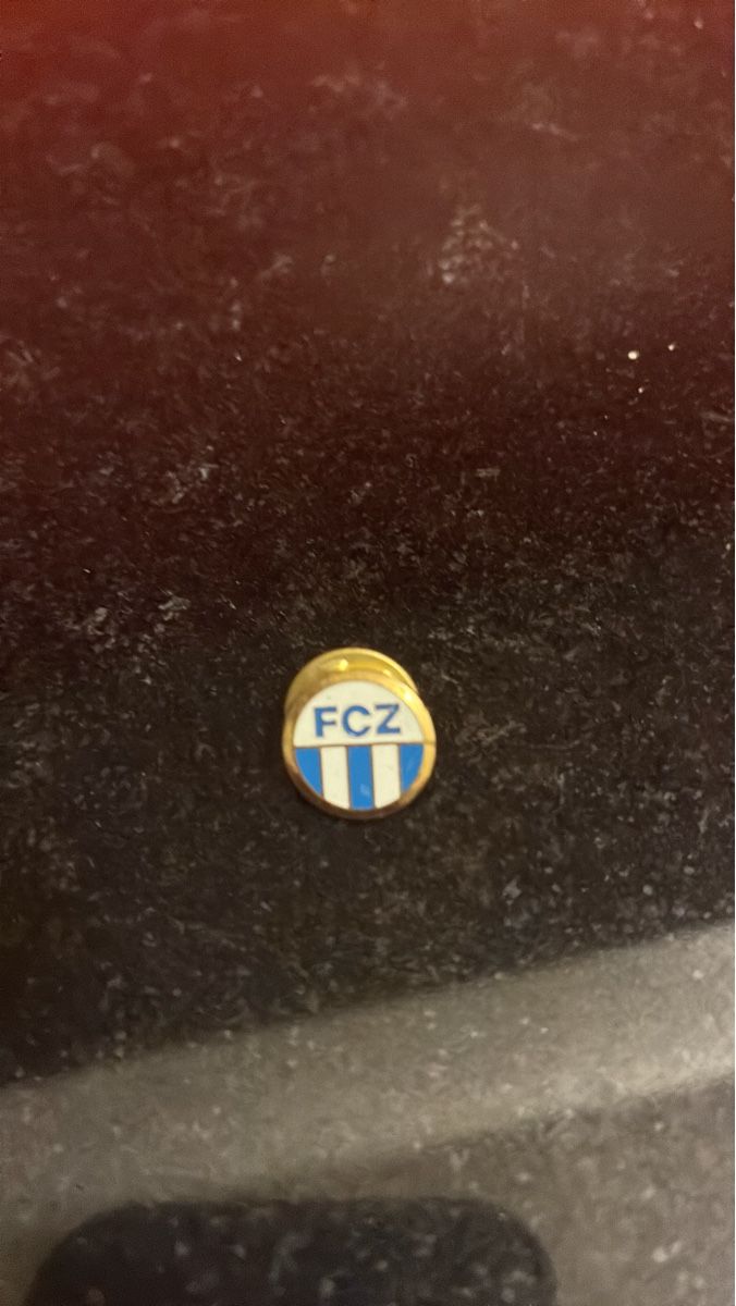 FCZ Placchette & Badge: FCZ pin  – Usato da Zürich venduto da ani_8jg5