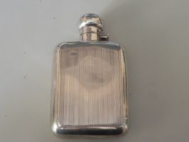 Kleine Taschenflachmann (Silber England?)