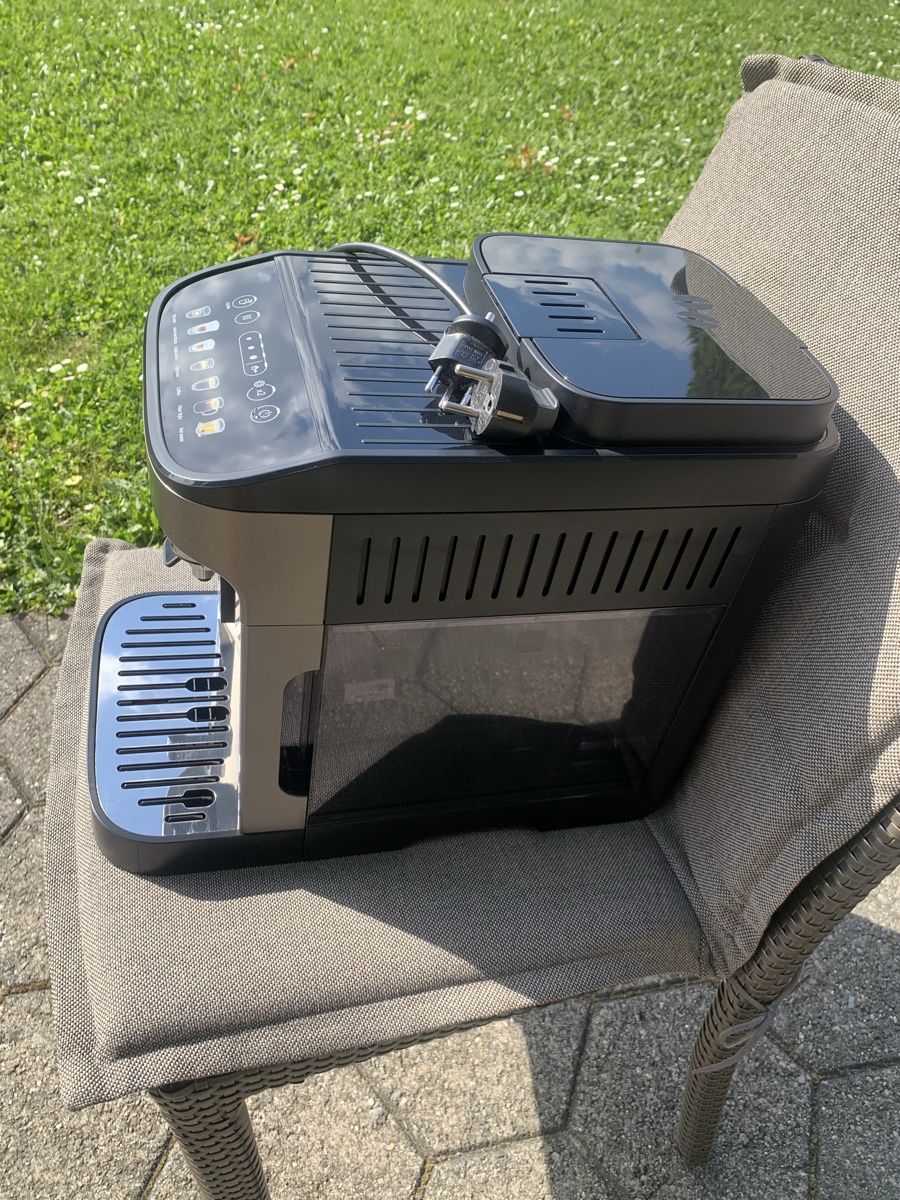 De'Longhi Macchine per caffè & Macchine per espresso: Delonghi Magnifica Evo NEU ! – Nuovo (secondo la descrizione) da Staufen venduto da Bilancia06 3