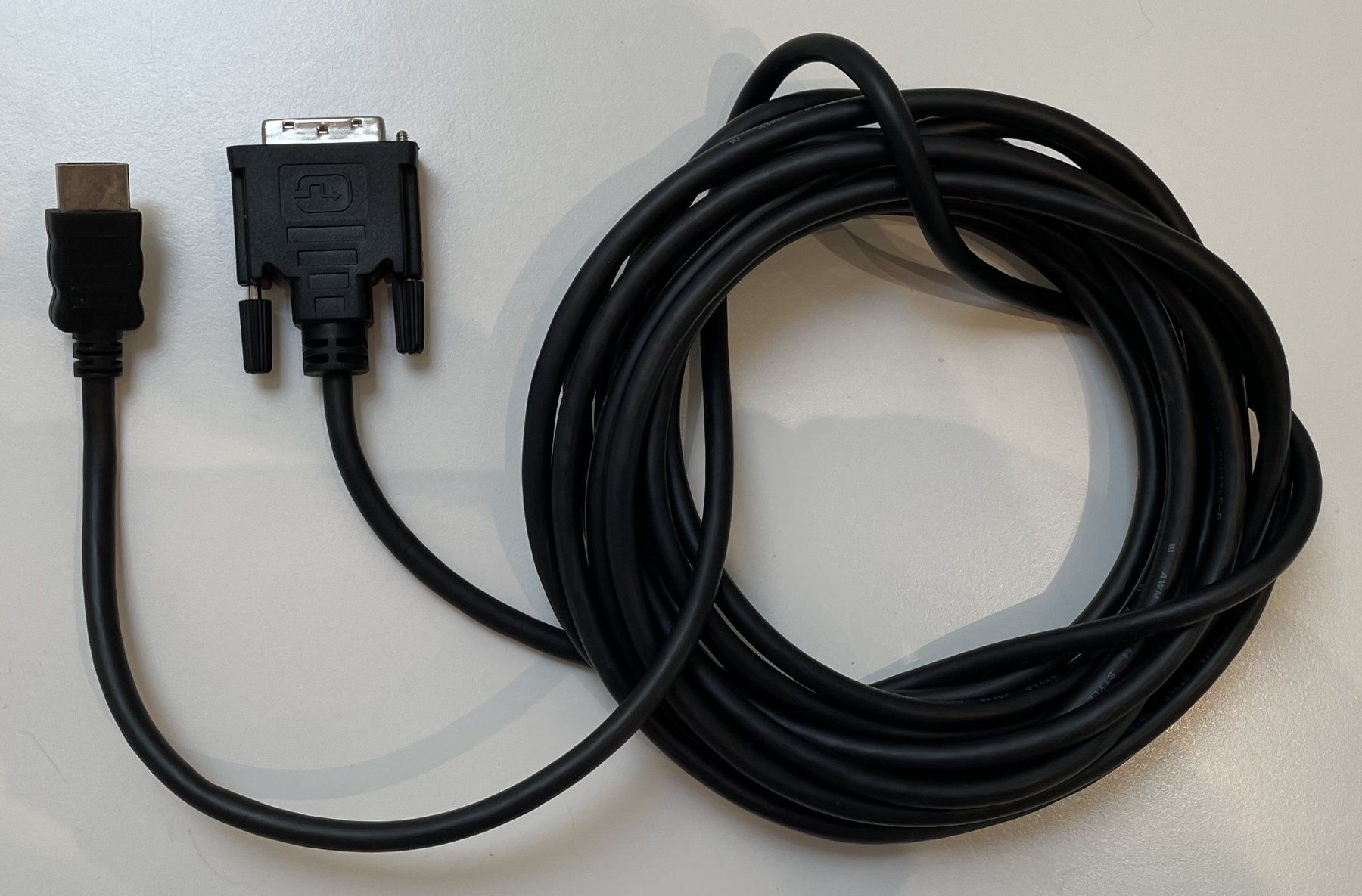 Cavi: HDMI DVI-D Kabel 5m – Usato da Cham venduto da fiopel