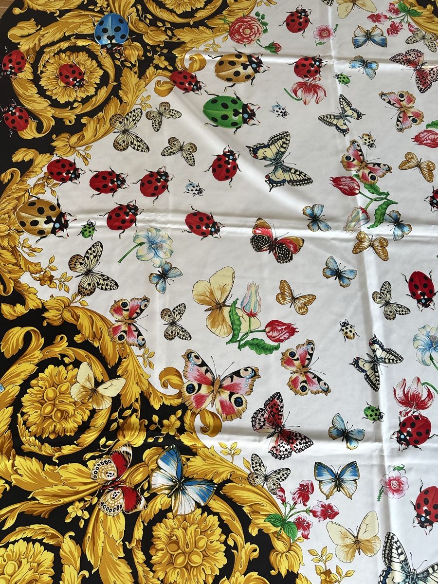 Versace Foulards, Tücher & Schals: Versace Foulard Schal Tuch – Gebraucht aus Baden von GregK02 6