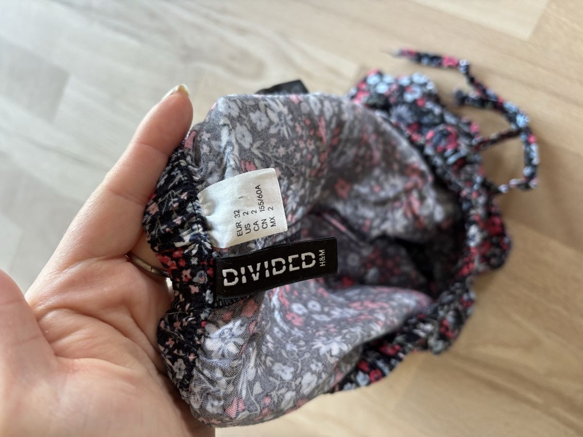 Hosen: kurze Stoffhose mit Blumenmuster – Gebraucht aus Nürensdorf von ali_qyh6 4