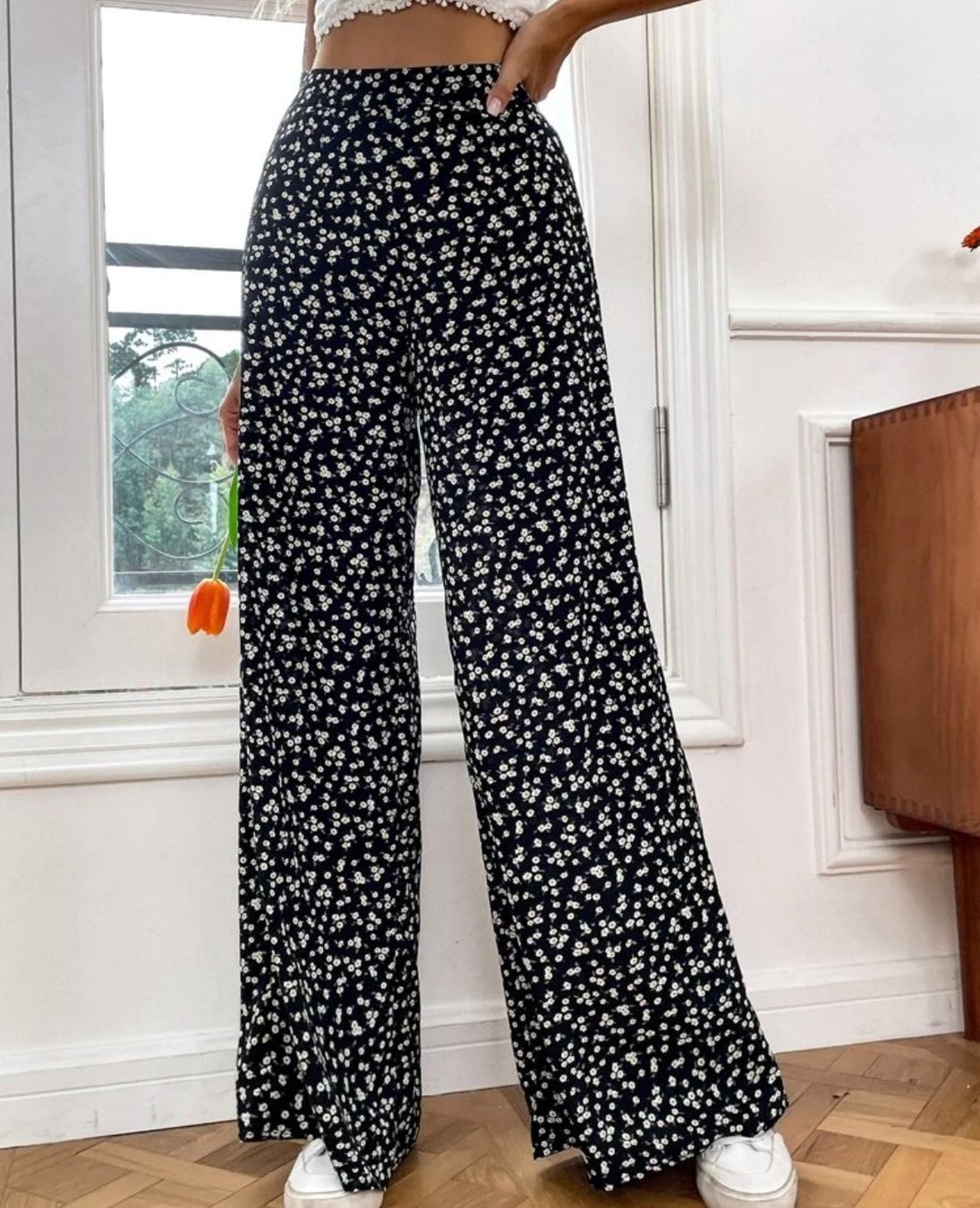 Shein Pantaloni: Pantalon leger fleuri large – Nuovo e nell'imballaggio originale da Montreux venduto da Iza_81199 1
