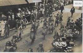Basler Fasnacht - Gruppe Junge Mädchen