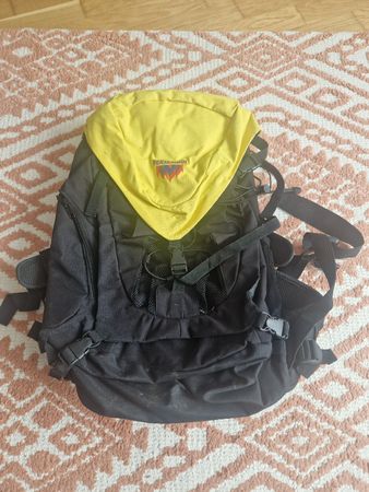 Wanderrucksack, schwarz-gelb von Persindol