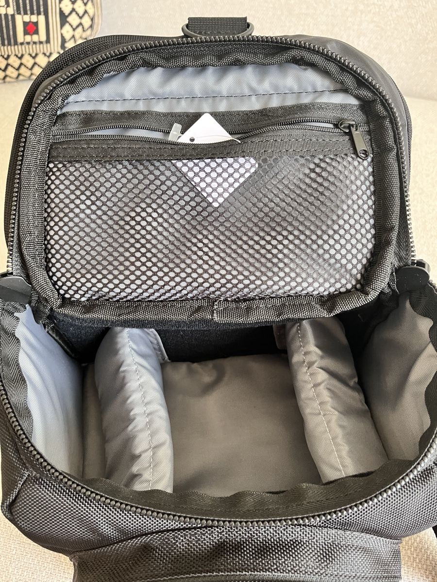 Canon Borse: Canon Camera Bag black khaki great condition – Usato da Lausanne venduto da Danash 4
