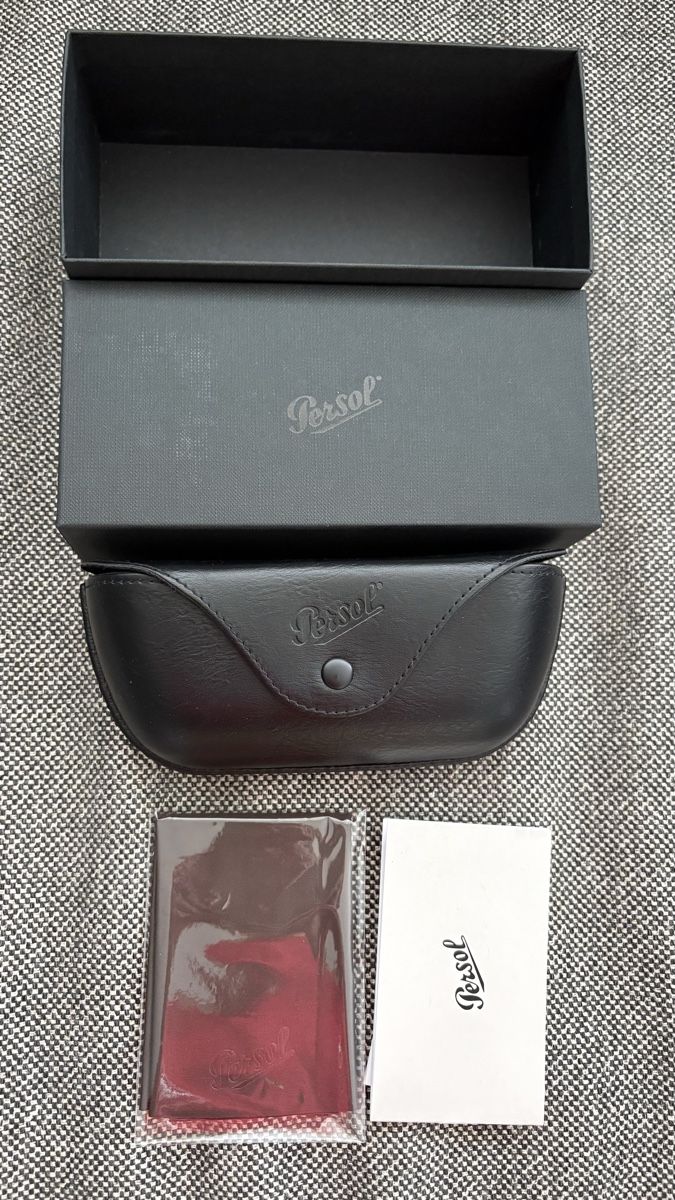 Altro in Decorazioni & Accessori: Persol box, case, cloth parfait était  – Nuovo (secondo la descrizione) da Pully venduto da Sell_it_all