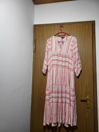 Robe d'été longue rayée , taille S/M, 100% viscose ( defaut)